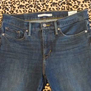 Ladies Bootcut Levi jeans